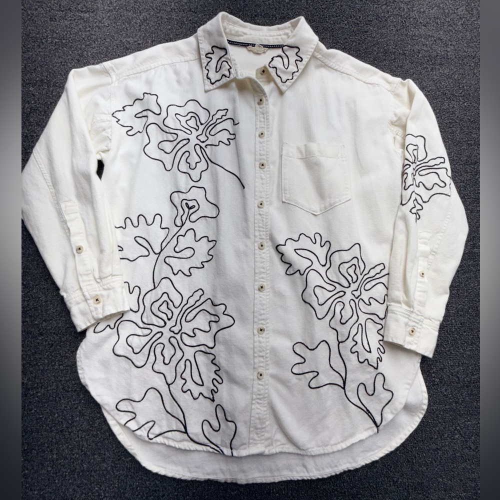 Pilcro White Button-Up Shirt with Black Floral Outline